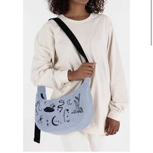 BAGGU medium nylon crescent Ballet Icons bag